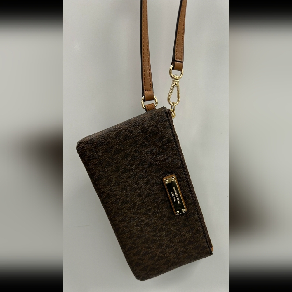 Michael Kors MK Logo Jet Set Wallet Wristlet Brown EUC